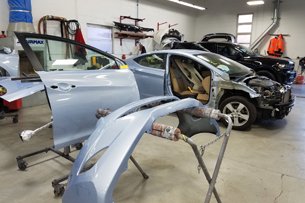 Auto Body Shop Warwick, RI | D&H Collision Center
