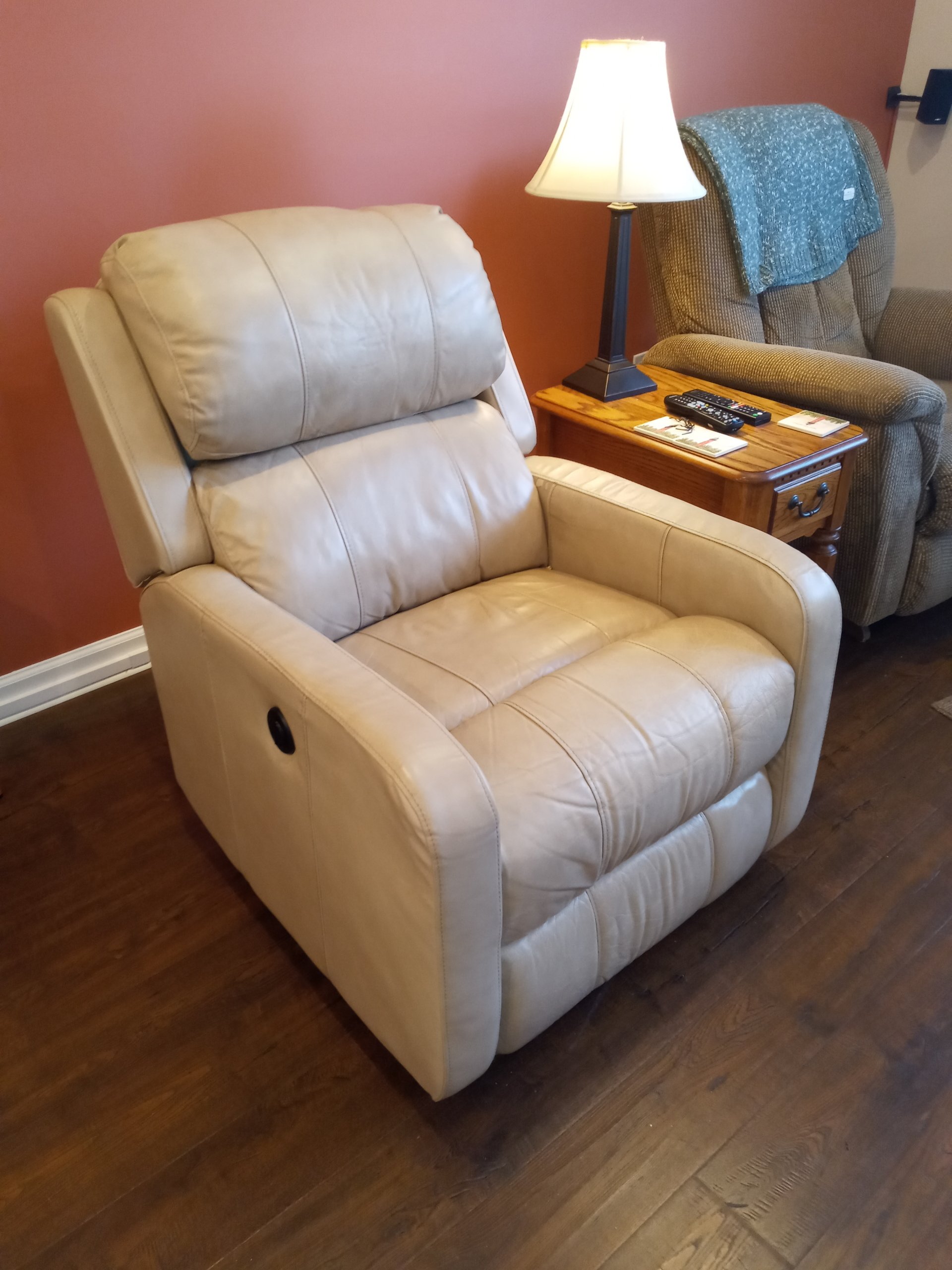 Aaron Home Furniture - ybpxfd8
