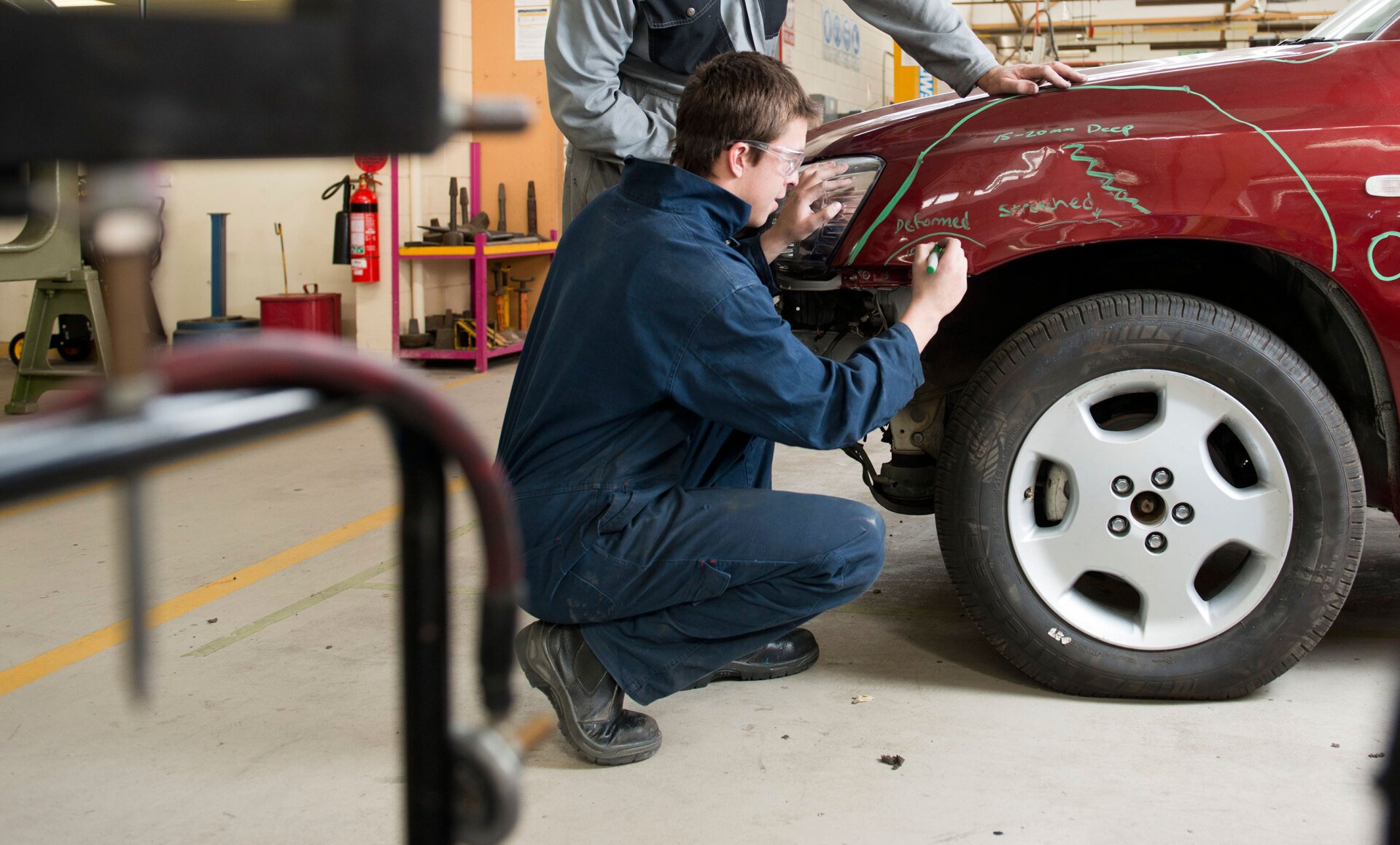 Auto Body Shop Lones Body Shop Huntsville, AL