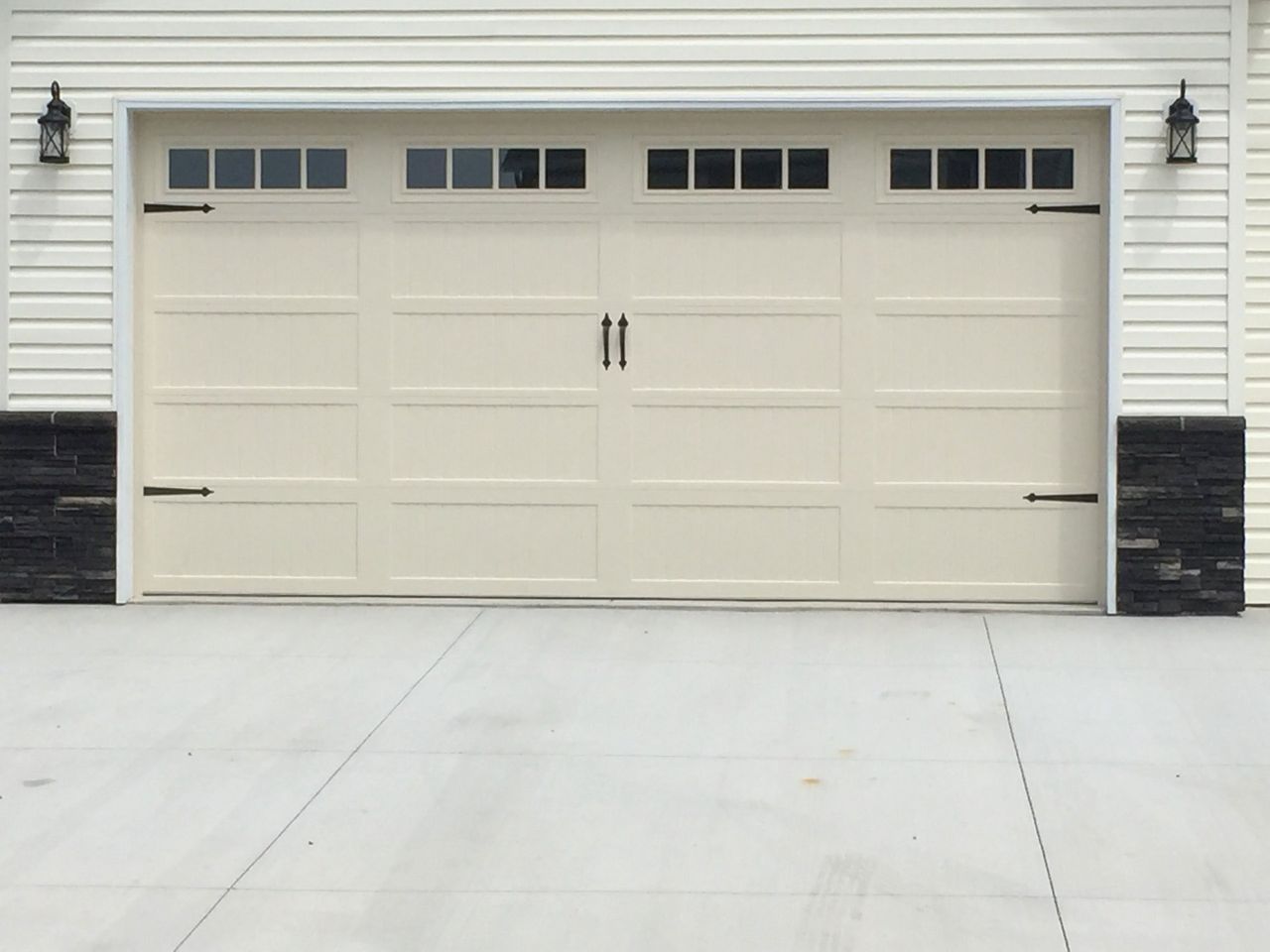 Garage Doors Fargo Garage Floors & Doors Fargo, ND