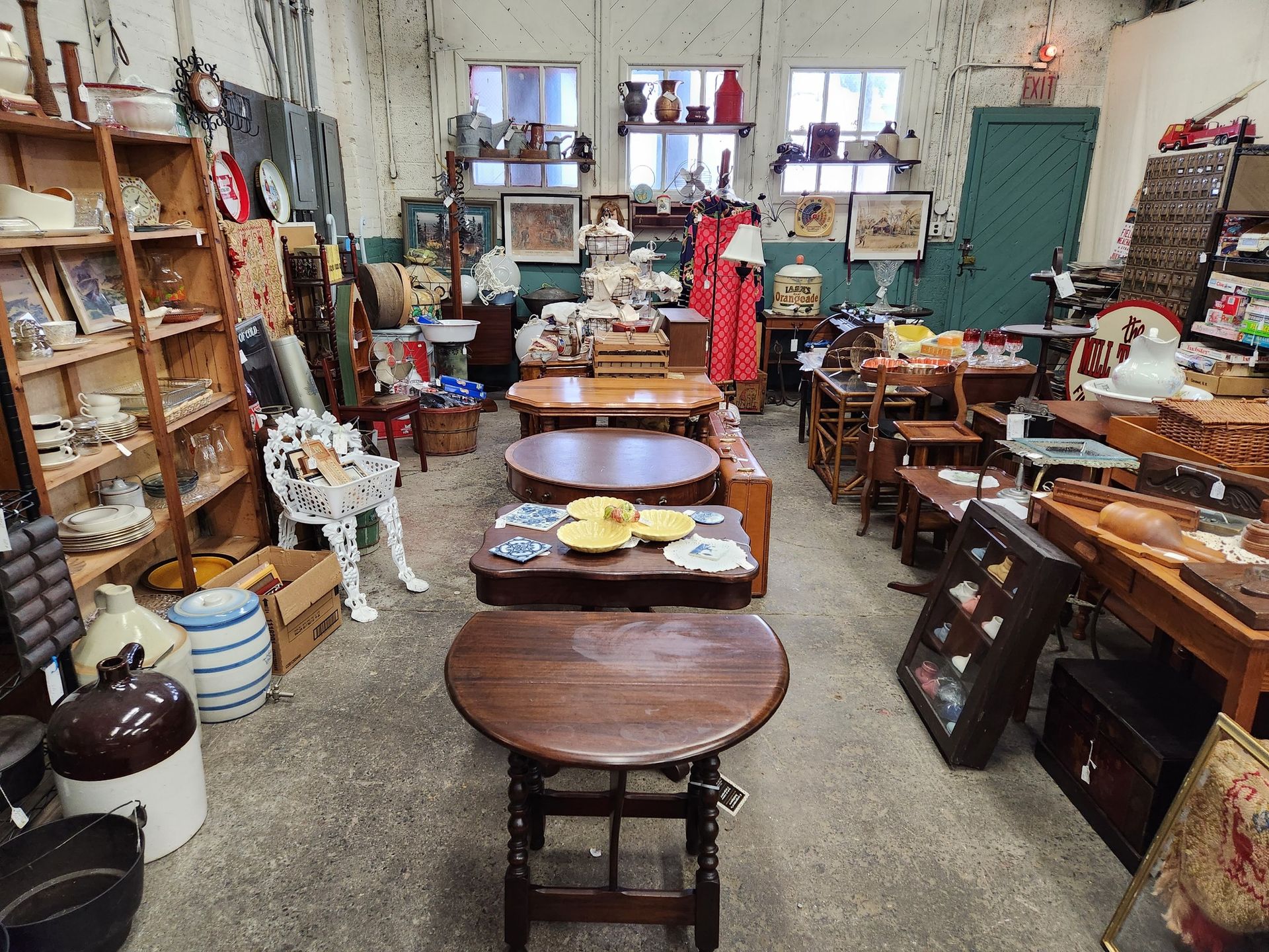 Gallery Court Street Antiques