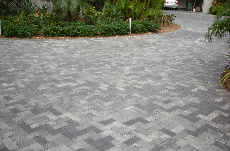 CIRCULAR PAVER DRIVEWAY