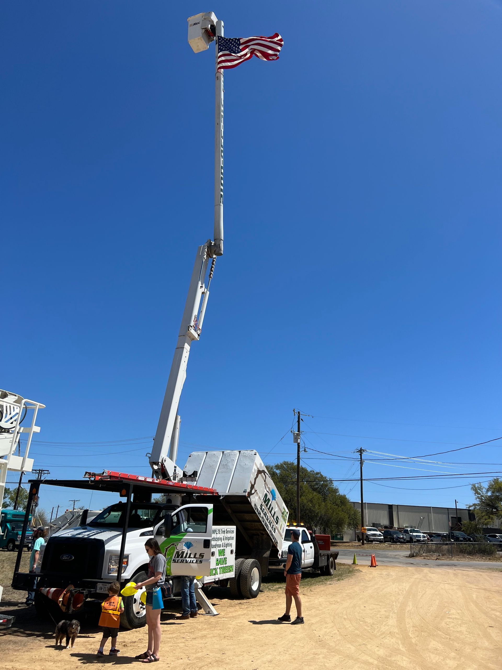 Service 9983 Crane Service Kingsland, TX | Mills Services