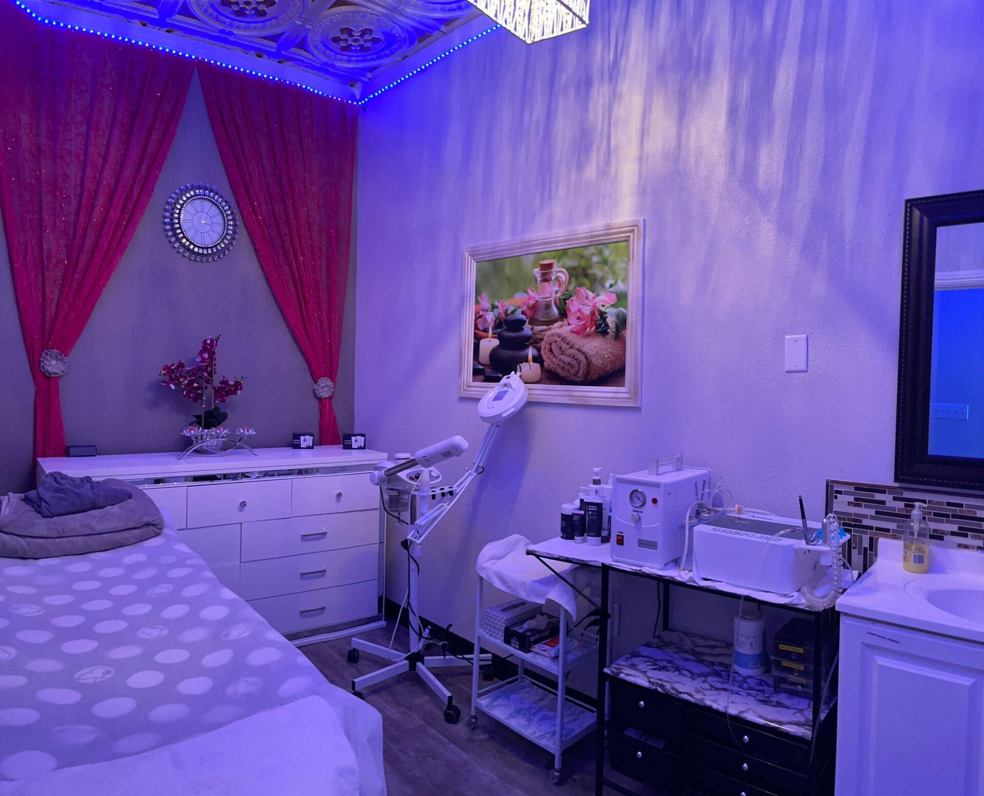 About Hollywood Threading & Spa Riverside, CA