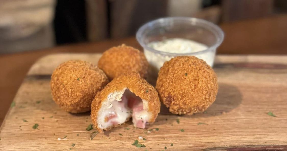 Restaurant and Bar The Rawlinsville Brickhouse Holtwood PA