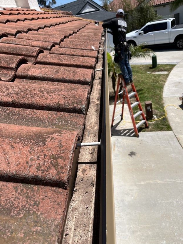 Gutter Cleaning San Diego