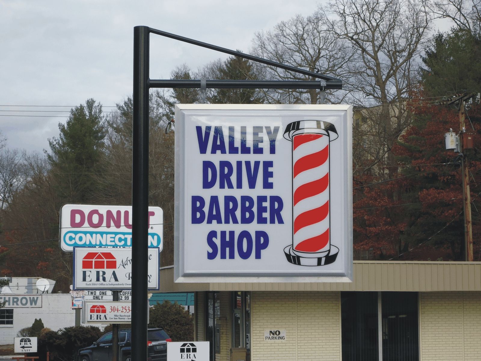 Lighted and Pole Signs | Beckley, WV