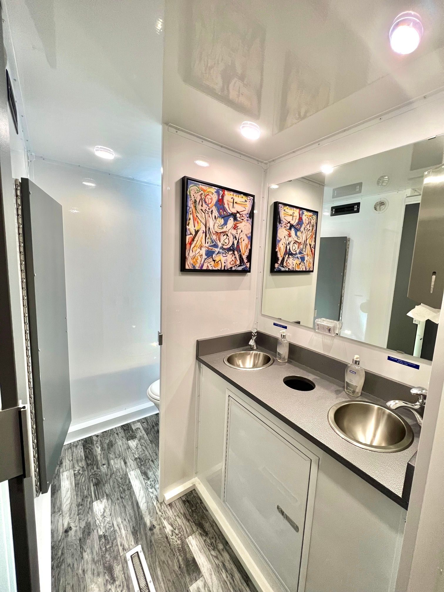 Luxury Restroom Trailer Rental Nashville, TN VannGo