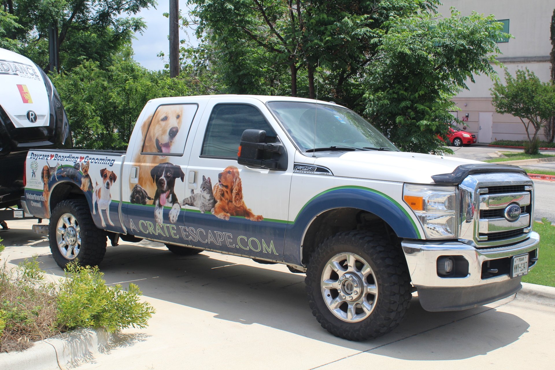 A Crate Escape Pet Boarding & Daycare Dog Grooming & Training