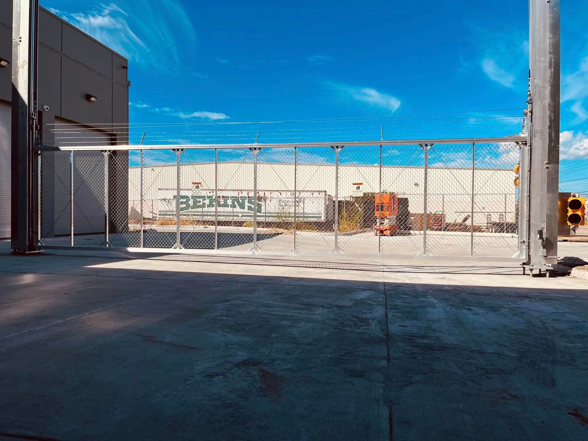 Vertical Lift Gates Baton Rouge LA Covington LA