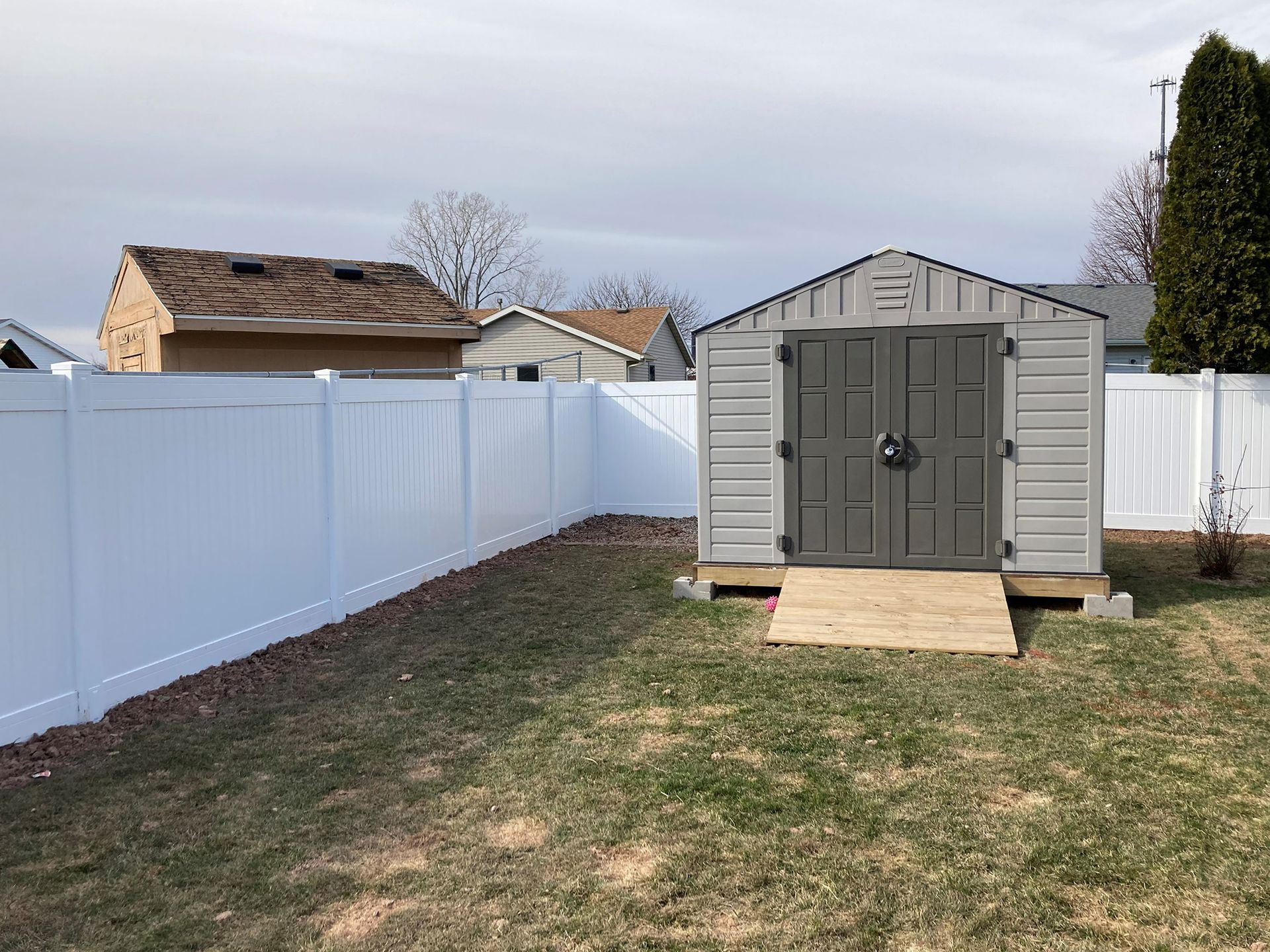 Fence Installation Finest Fencing Green Bay, WI De Pere WI