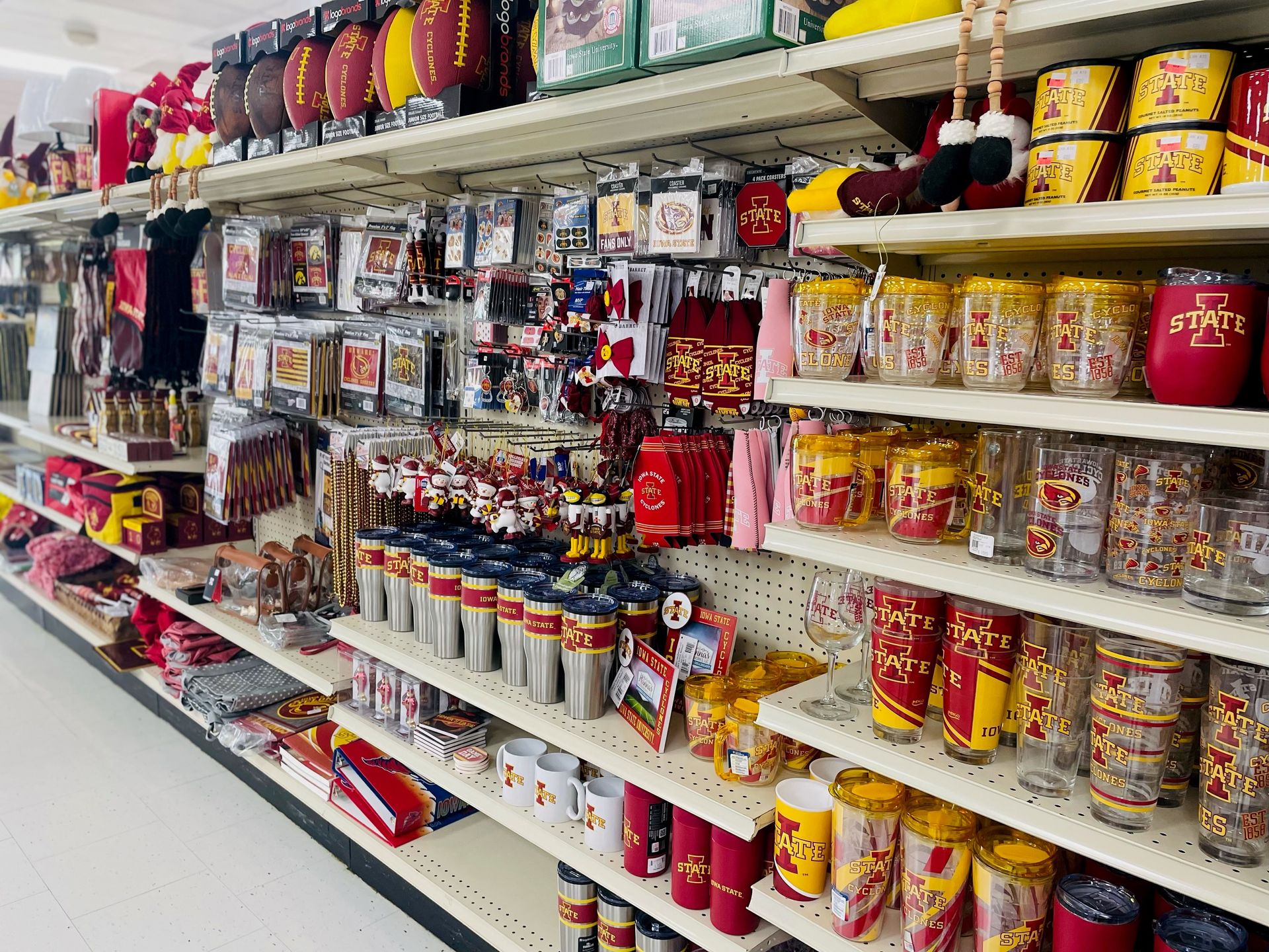 College Gear School Clothing and Flags Oskaloosa, IA