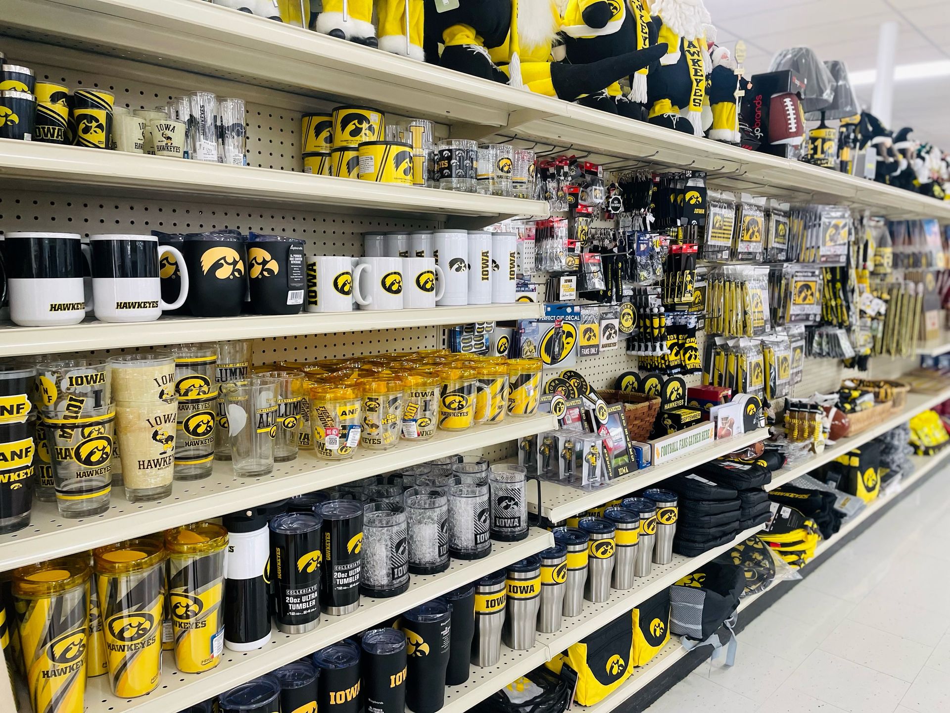 College Gear School Clothing and Flags Oskaloosa, IA