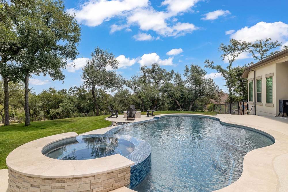 Custom Swimming | San Antonio, TX | South Texas Custom Pools