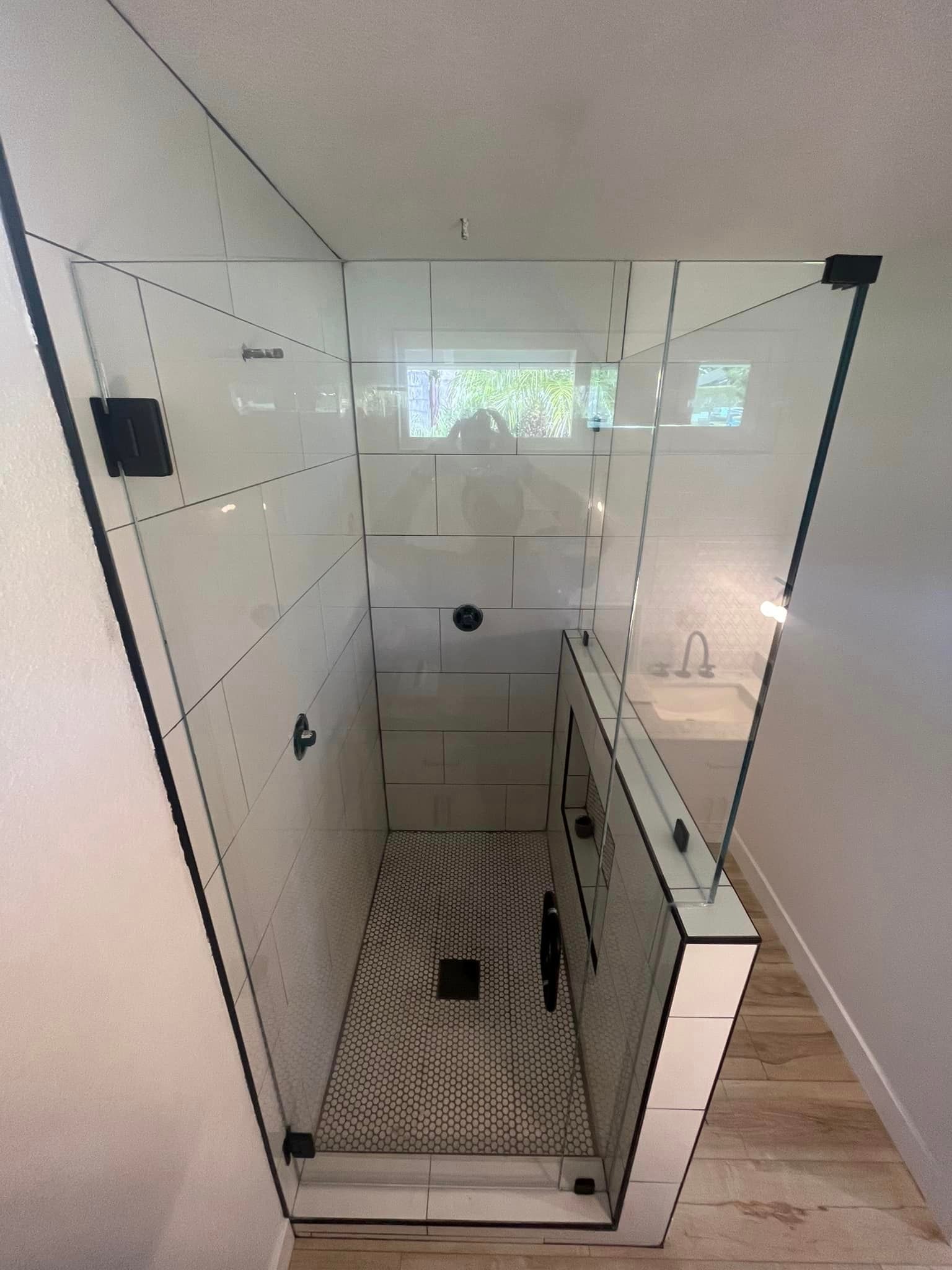 Glass Shower Doors Upland, CA College Glass
