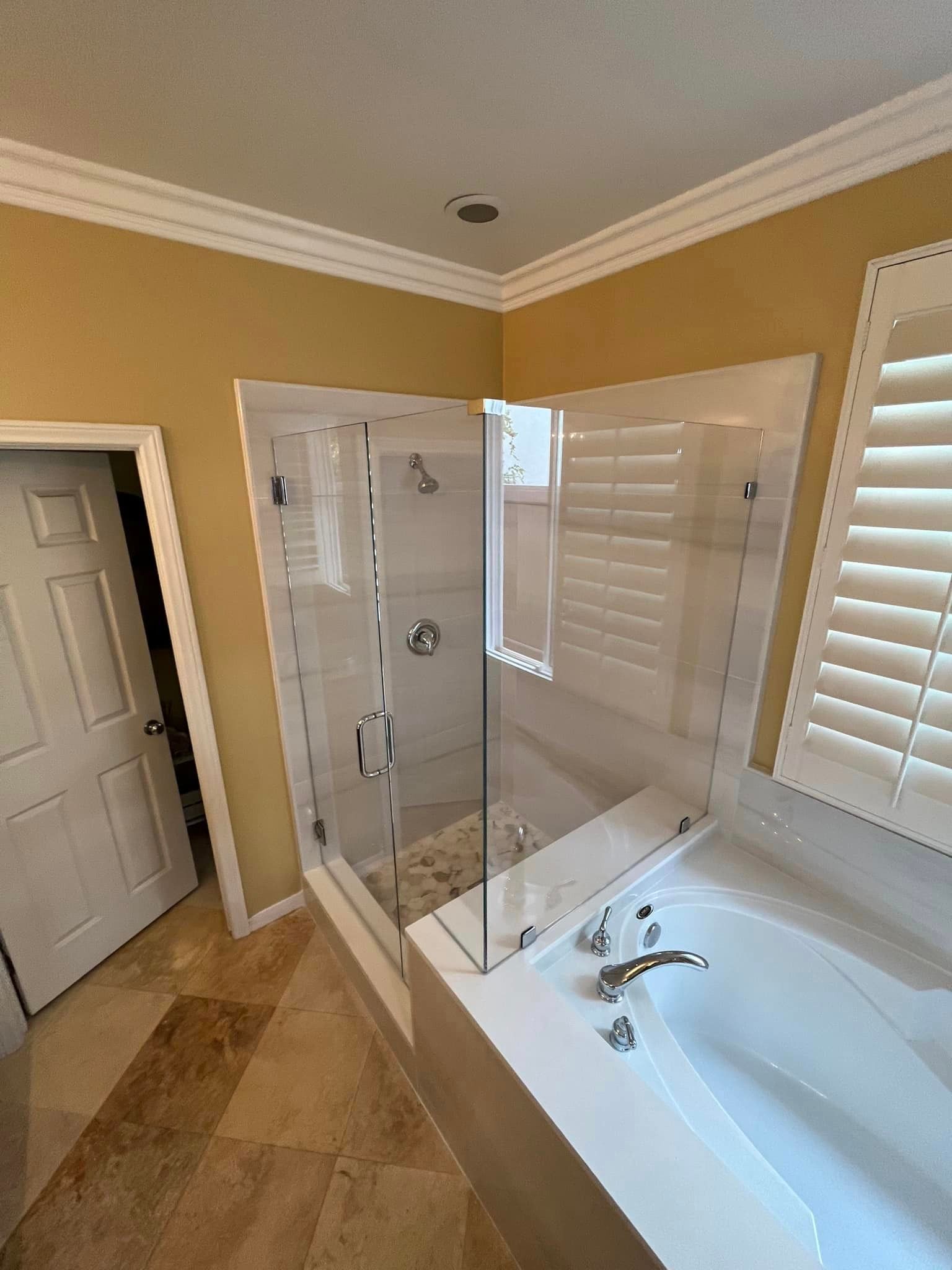 Glass Shower Doors Upland, CA College Glass