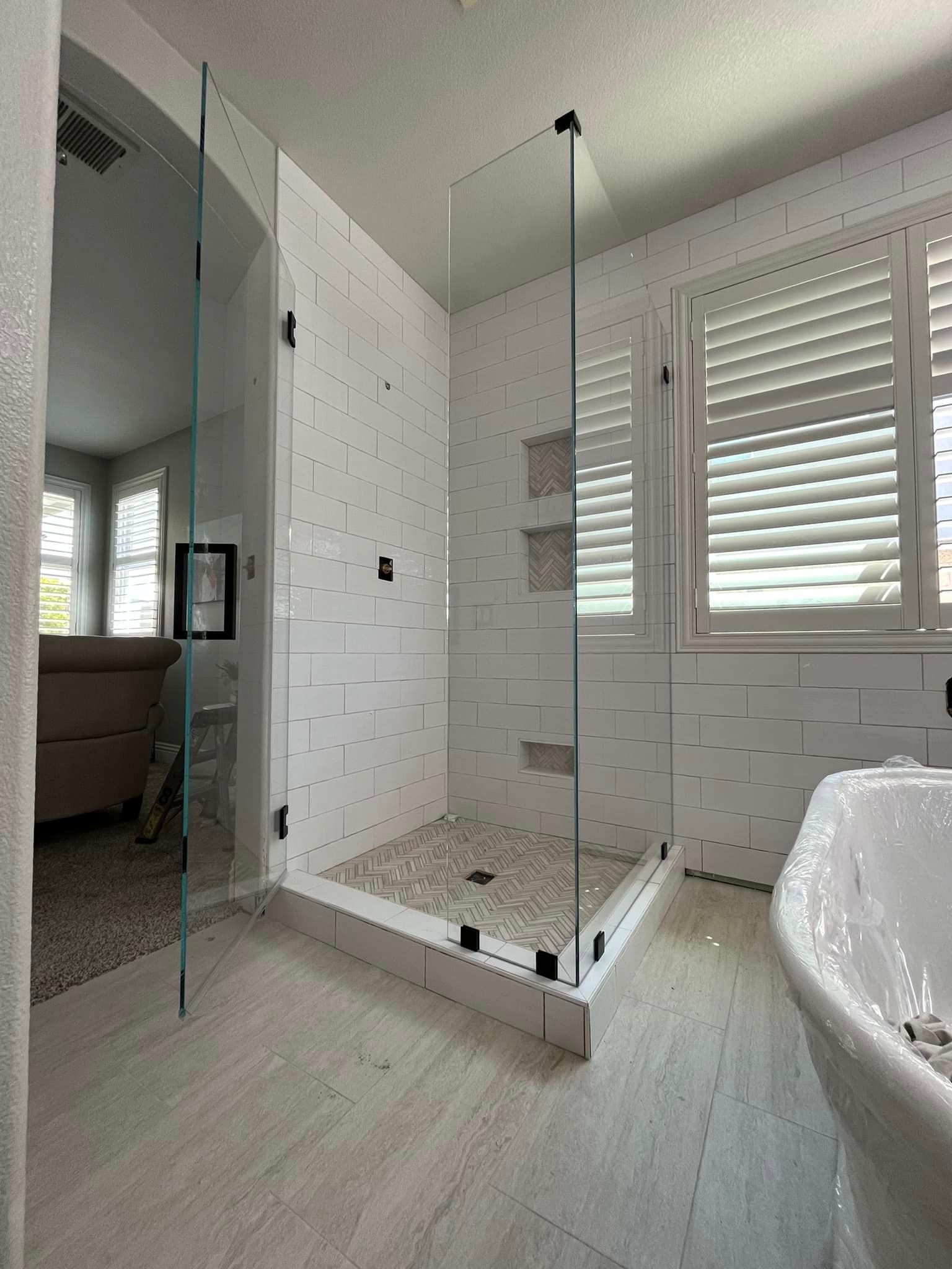 Glass Shower Doors Upland, CA College Glass