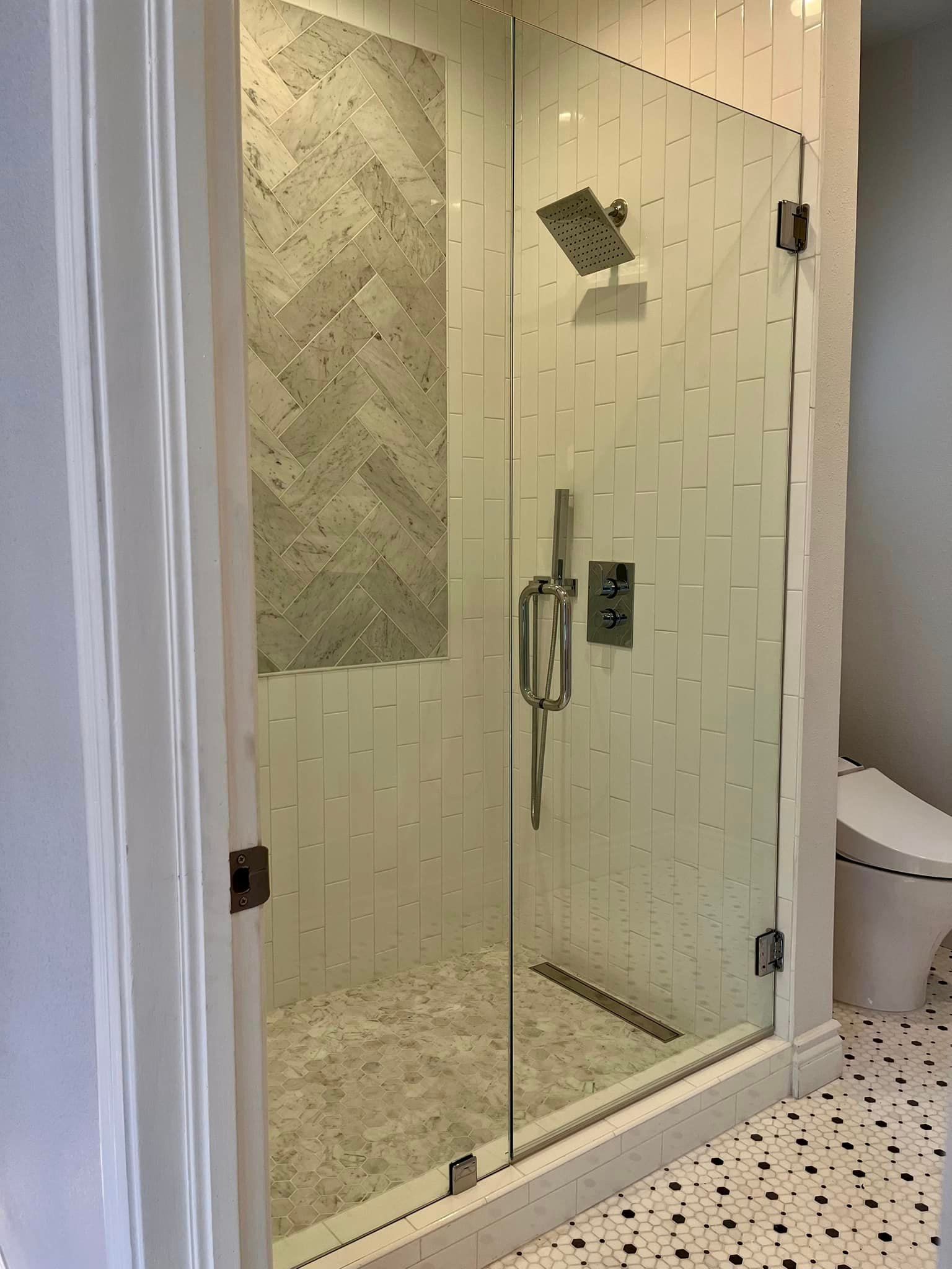 Glass Shower Doors Upland, CA College Glass