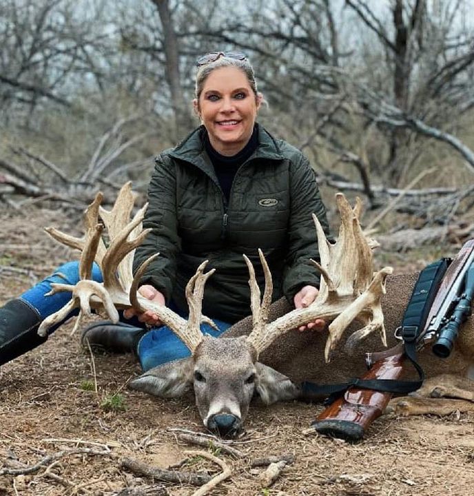 Whitetail Deer Hunting Excursions Pearsall, TX