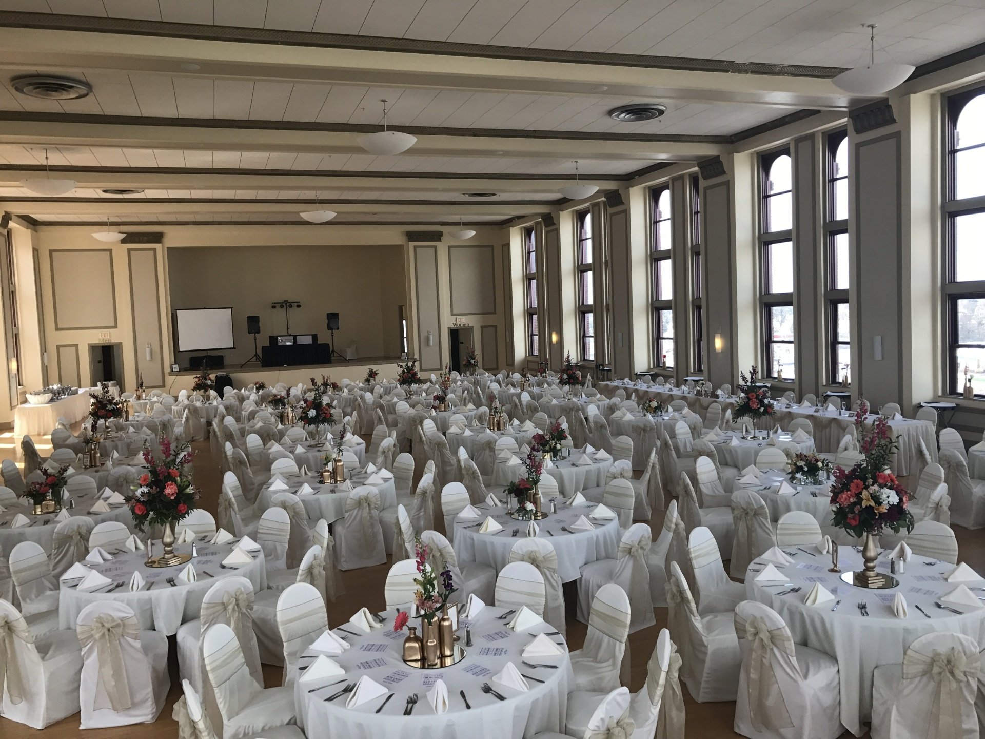 Gallery Livestock Exchange Ballrooms | Omaha, NE Receptions