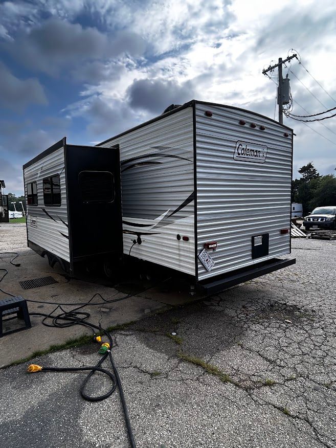Jay's RV RV Roof Repair Warrenton, MO