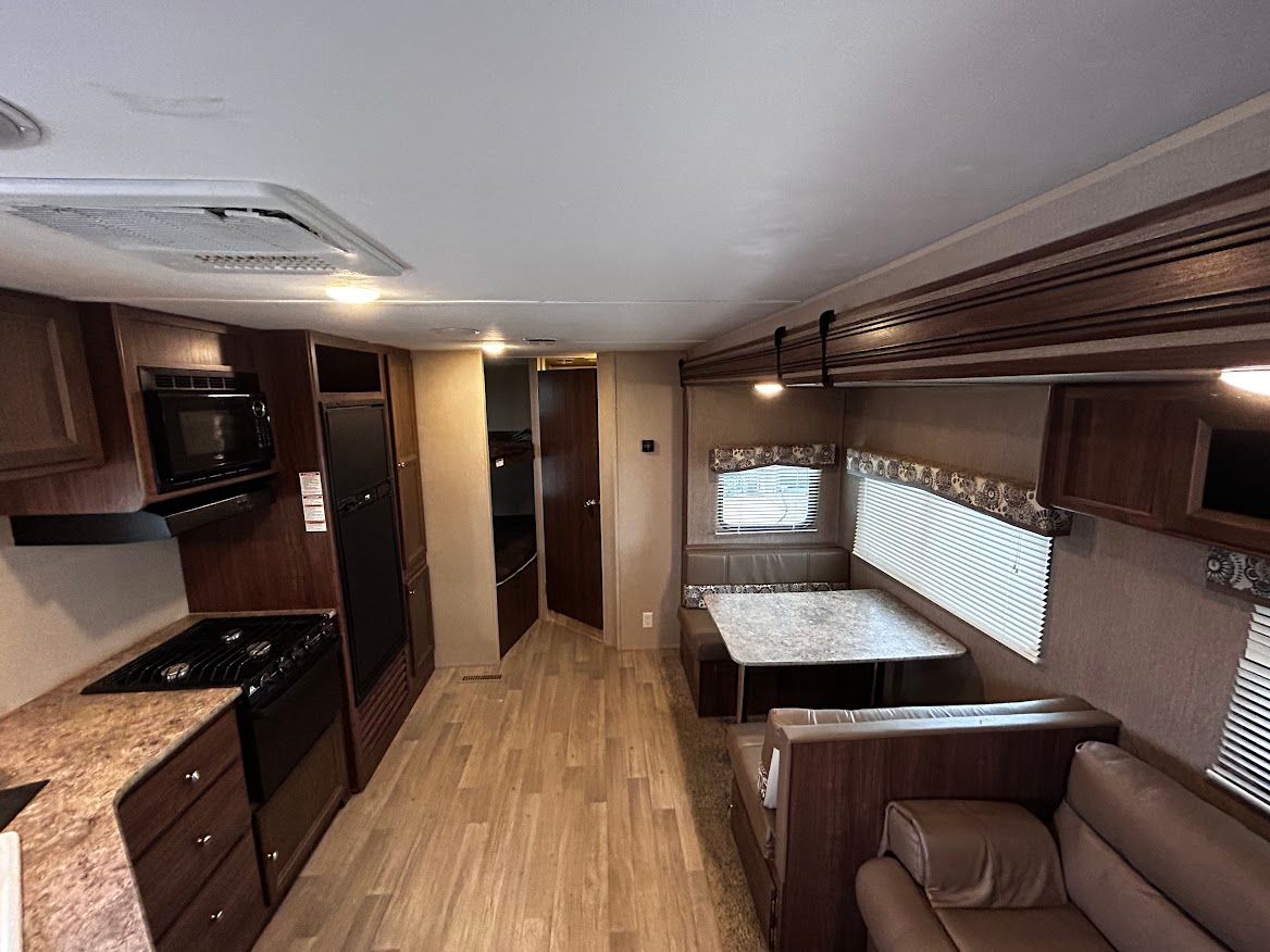 Jay's RV RV Roof Repair Warrenton, MO