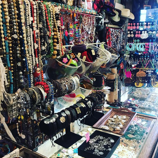 Clothing Shop Broad Ripple Vintage Indianapolis, IN