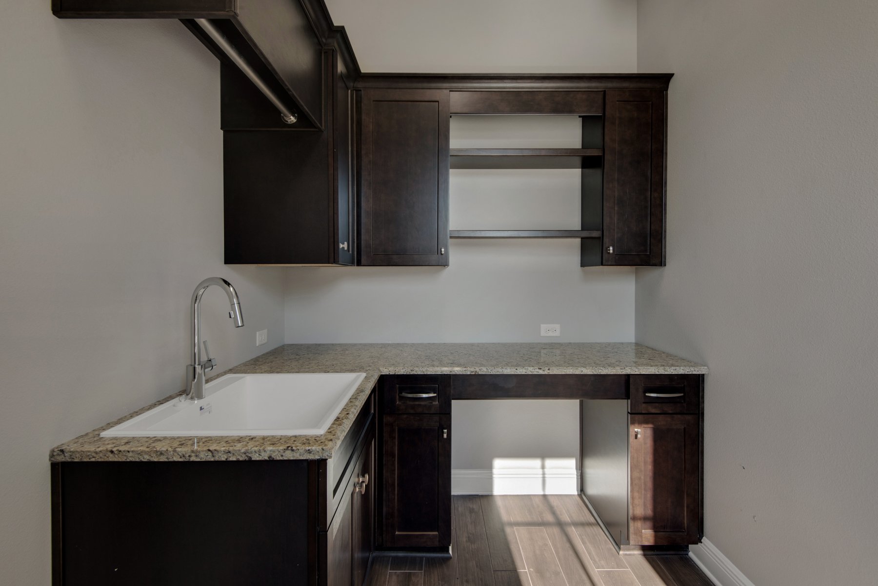 All Wood Pensacola, Fl Pinnacle & Closets