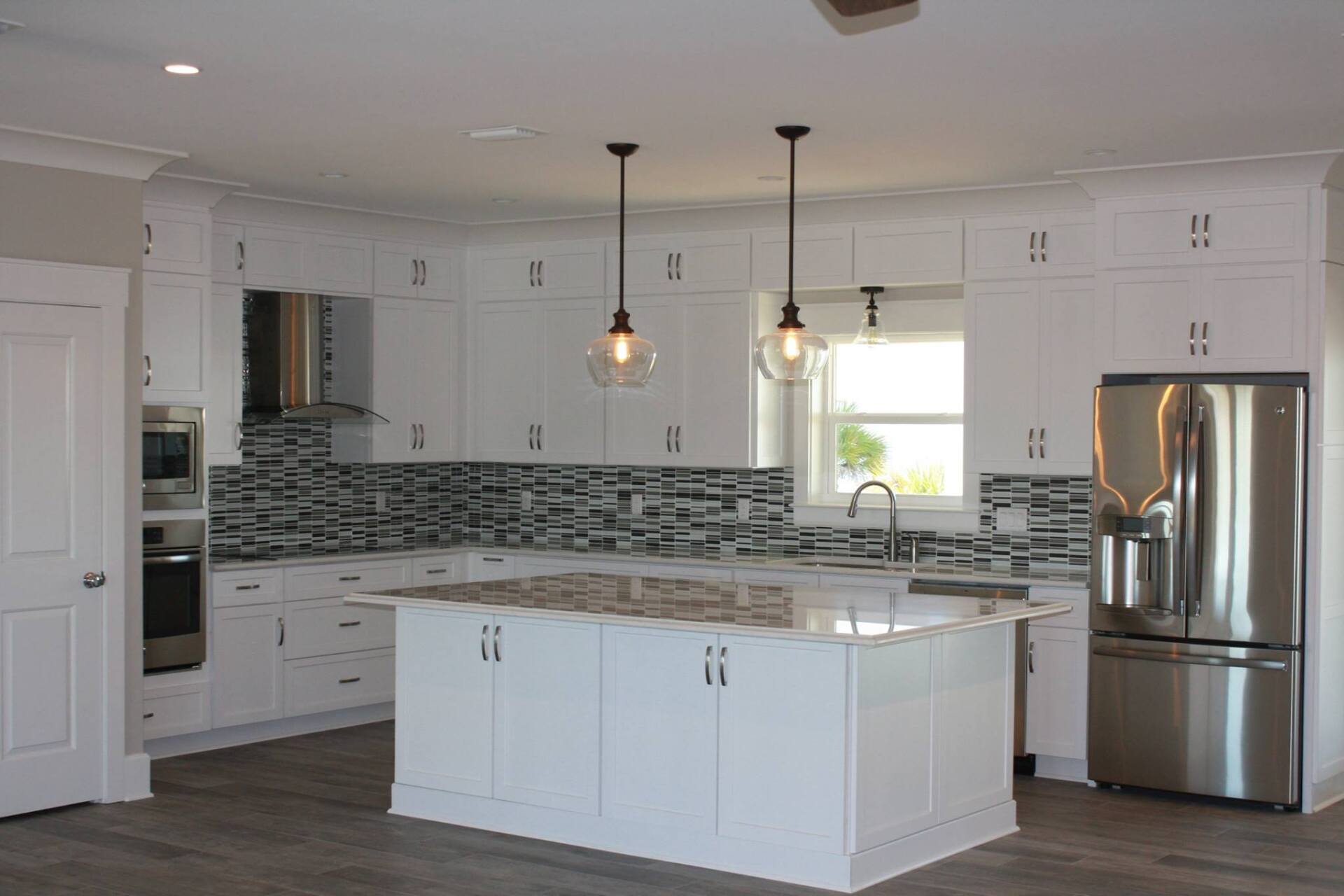 All Wood Pensacola, Fl Pinnacle & Closets