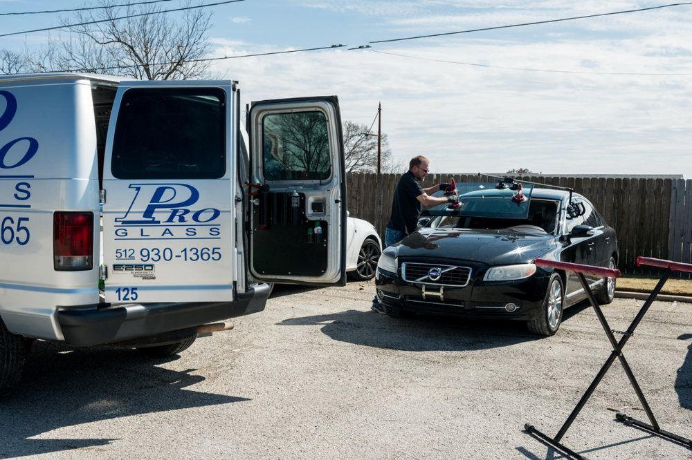 Auto Glass Repair & Replacement | Pro Glass | Georgetown, TX