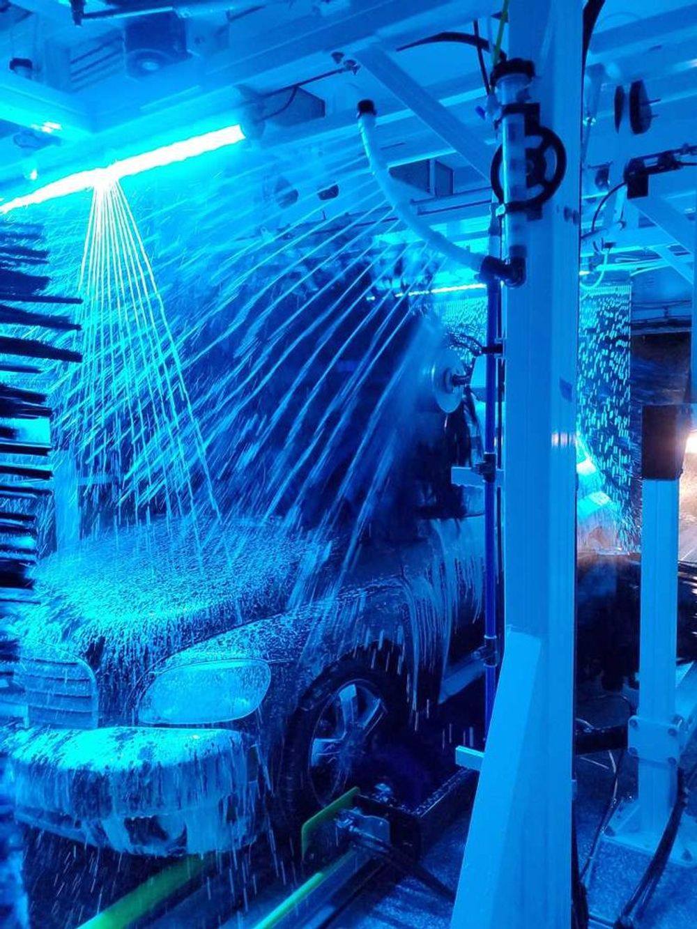 Express Car Wash Naples, FL Dolphin Auto Spa