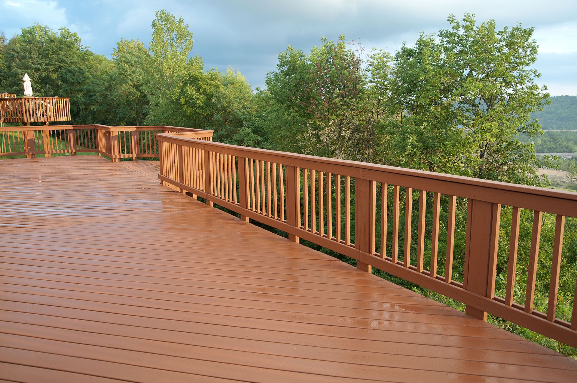 7 Creative Deck Railing Designs to Complement Any Outdoor Style