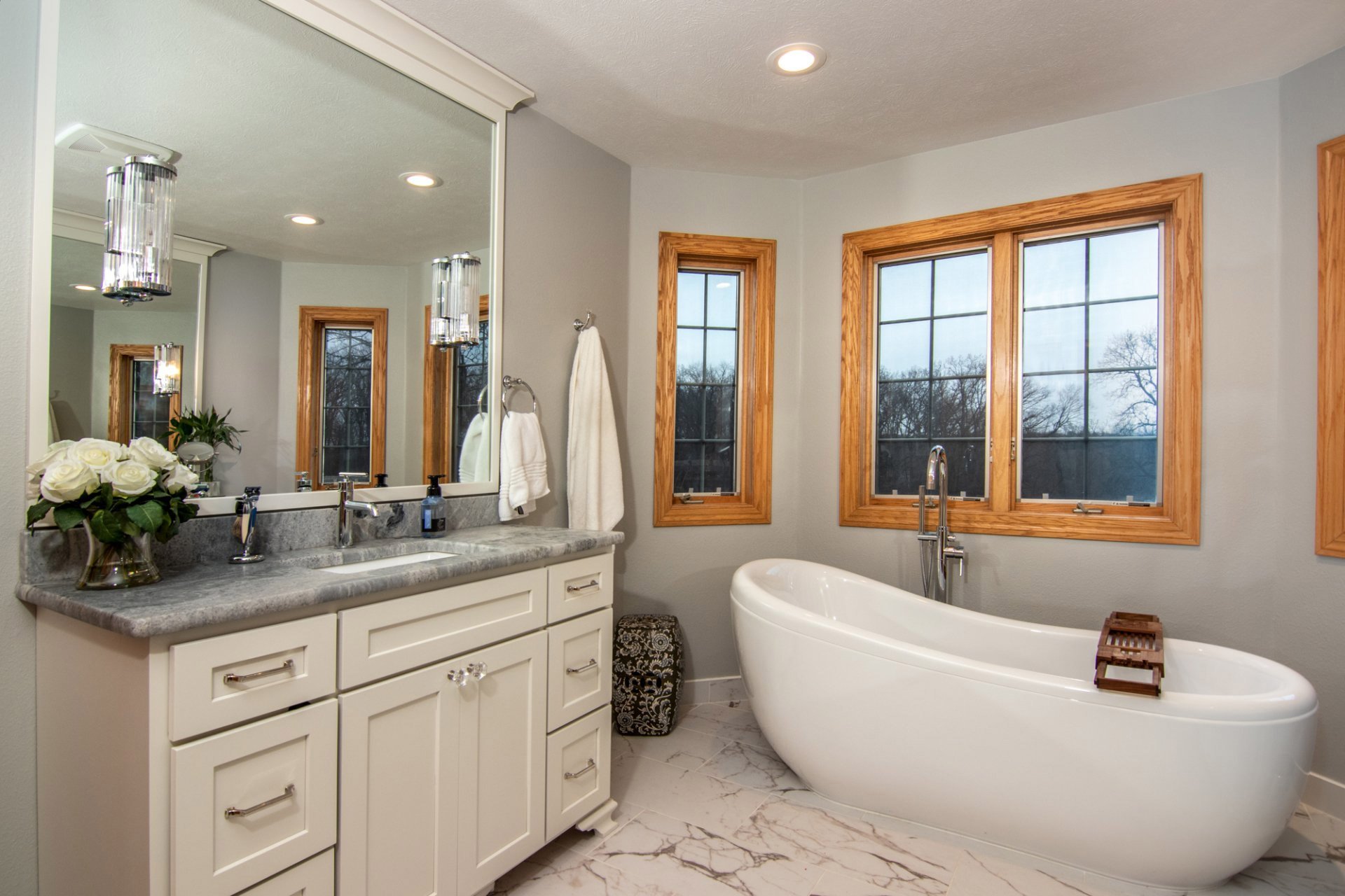 New Leaf Remodeling LLC Bathrooms Gallery | Rockford, IL