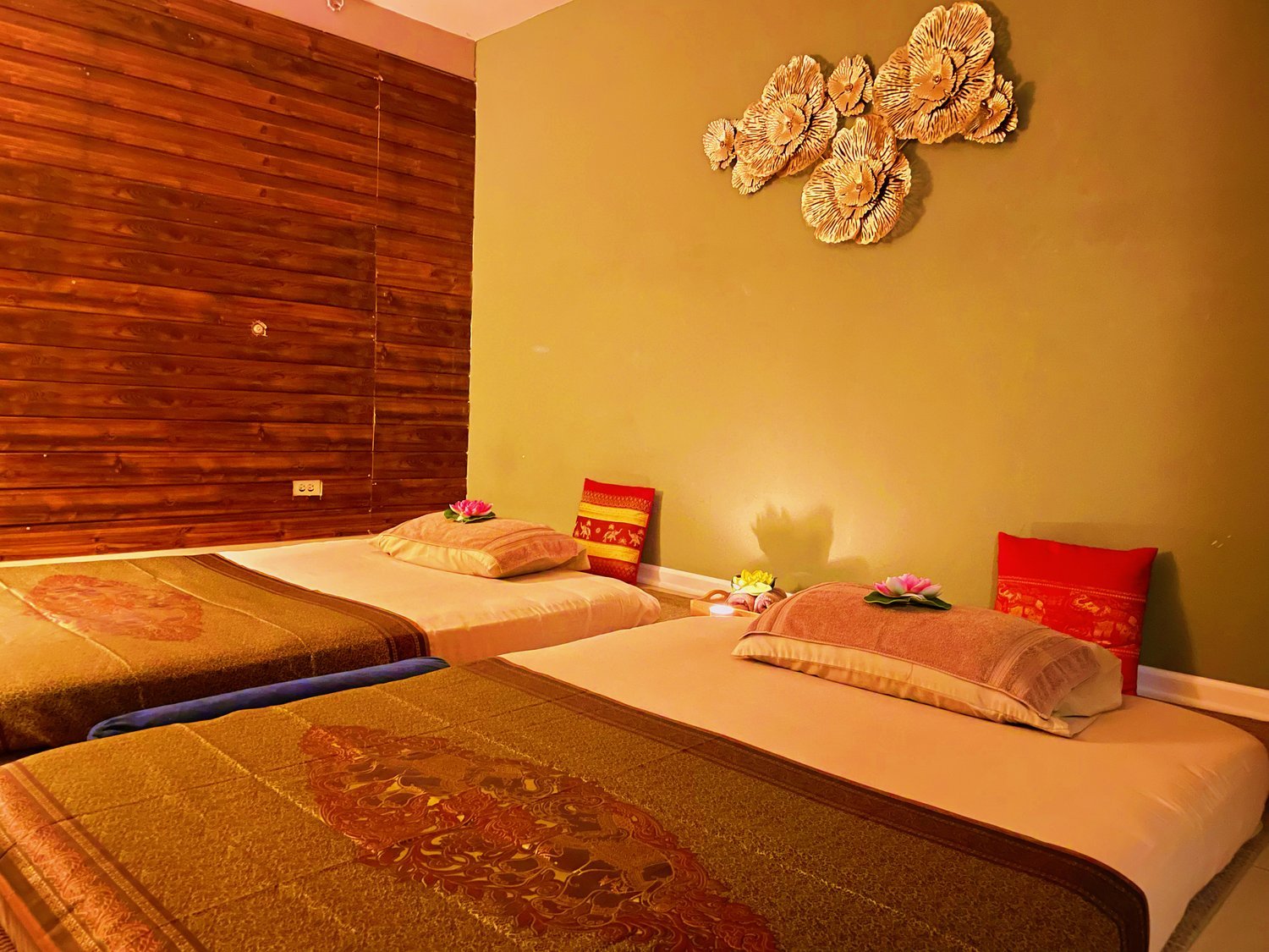 Thai Bodywork Chicago, IL Lang Ocean Spa Thai Bodywork