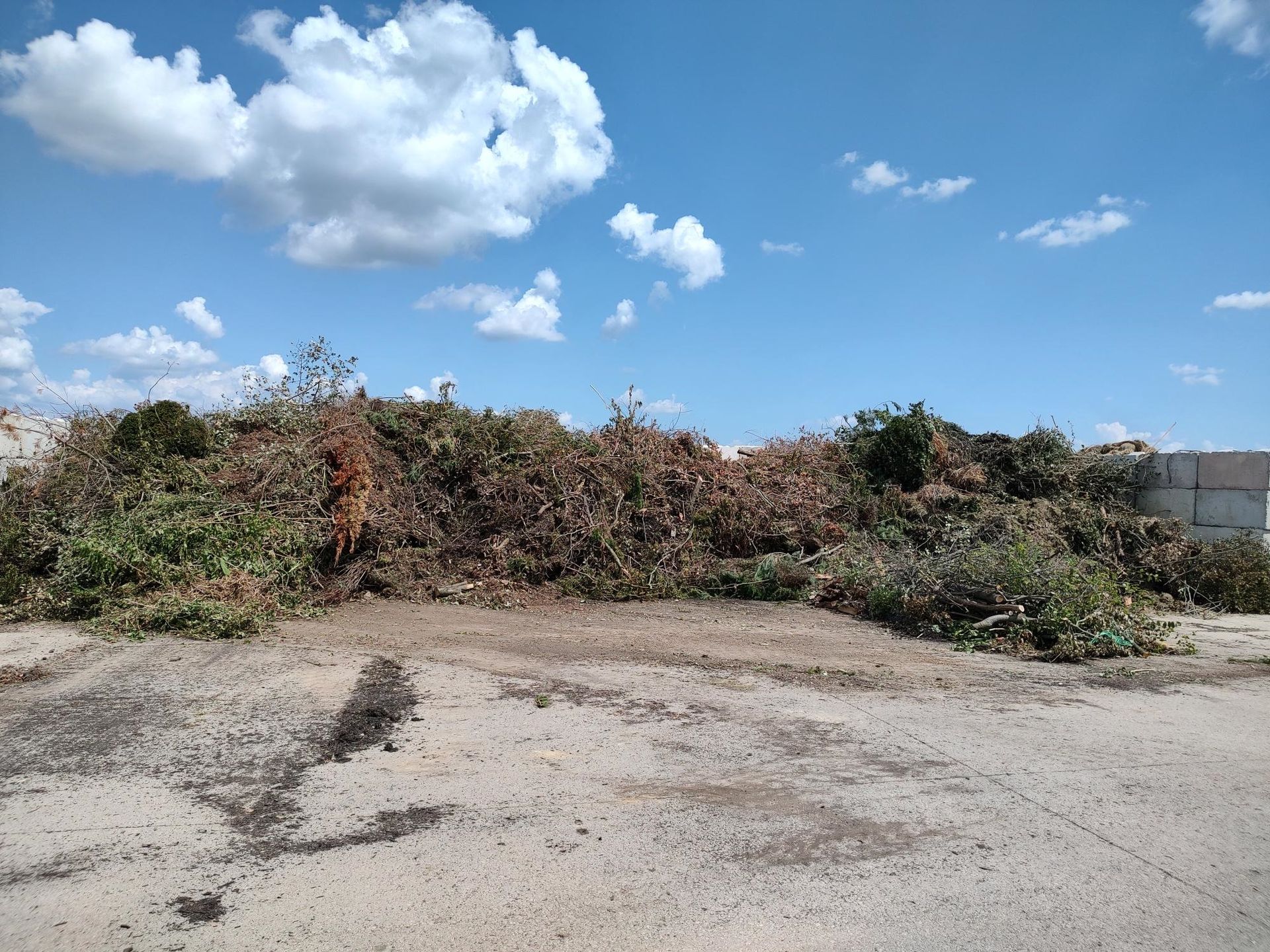 Landscaping Supplies, Dublin, OH | Kurtz Bros. Mulch & Soils