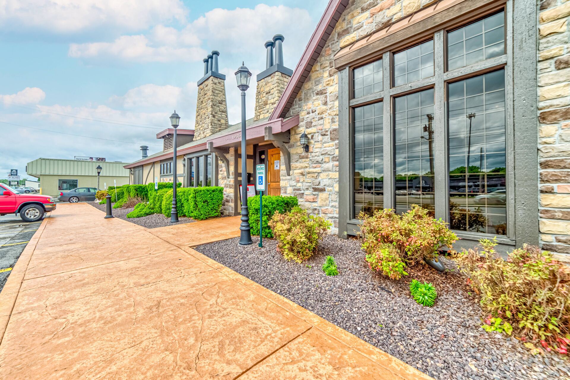 Jimm's Steakhouse & Pub Rental Springfield Property LLC