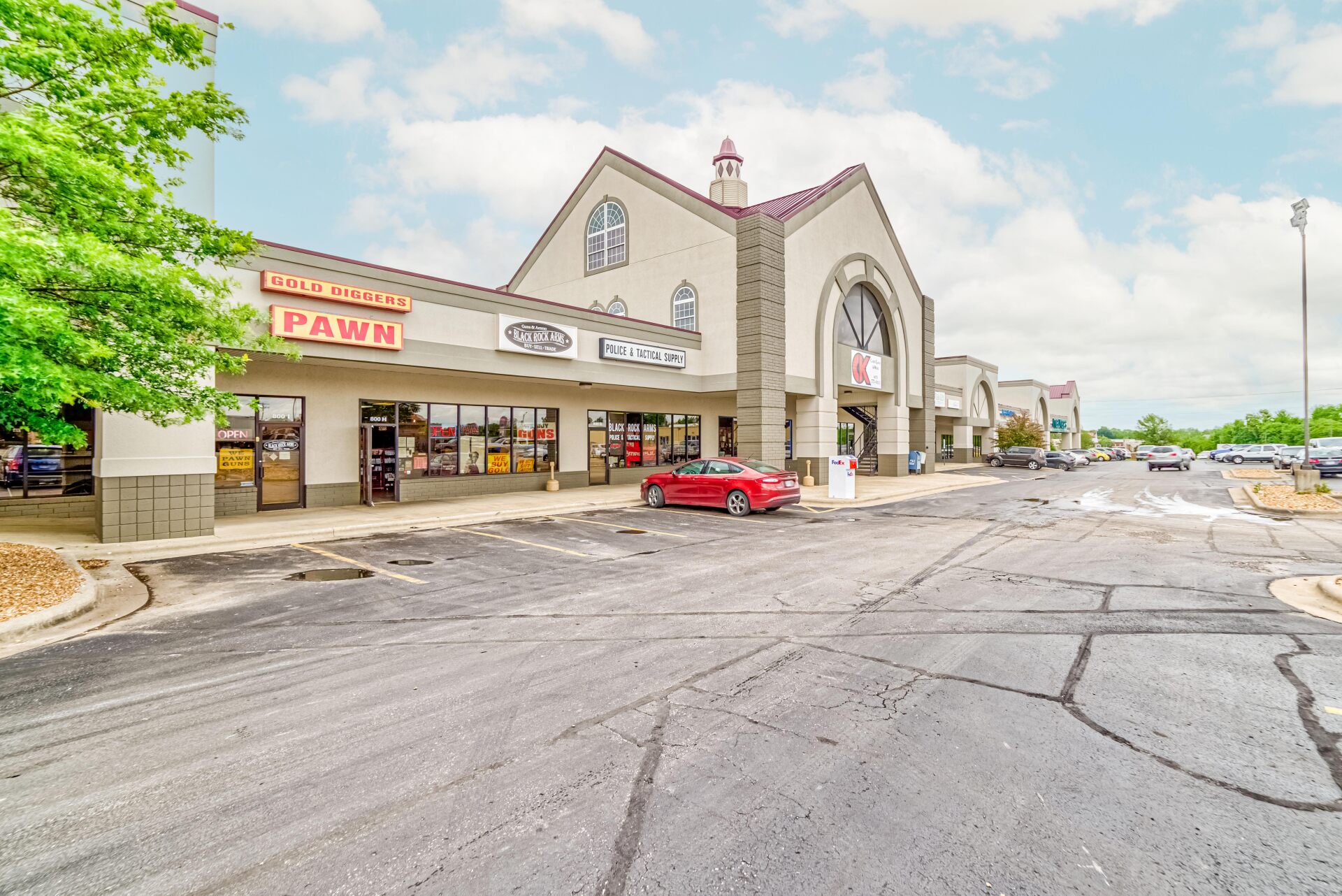 The Plaza Shopping Center Rentals Springfield Property LLC