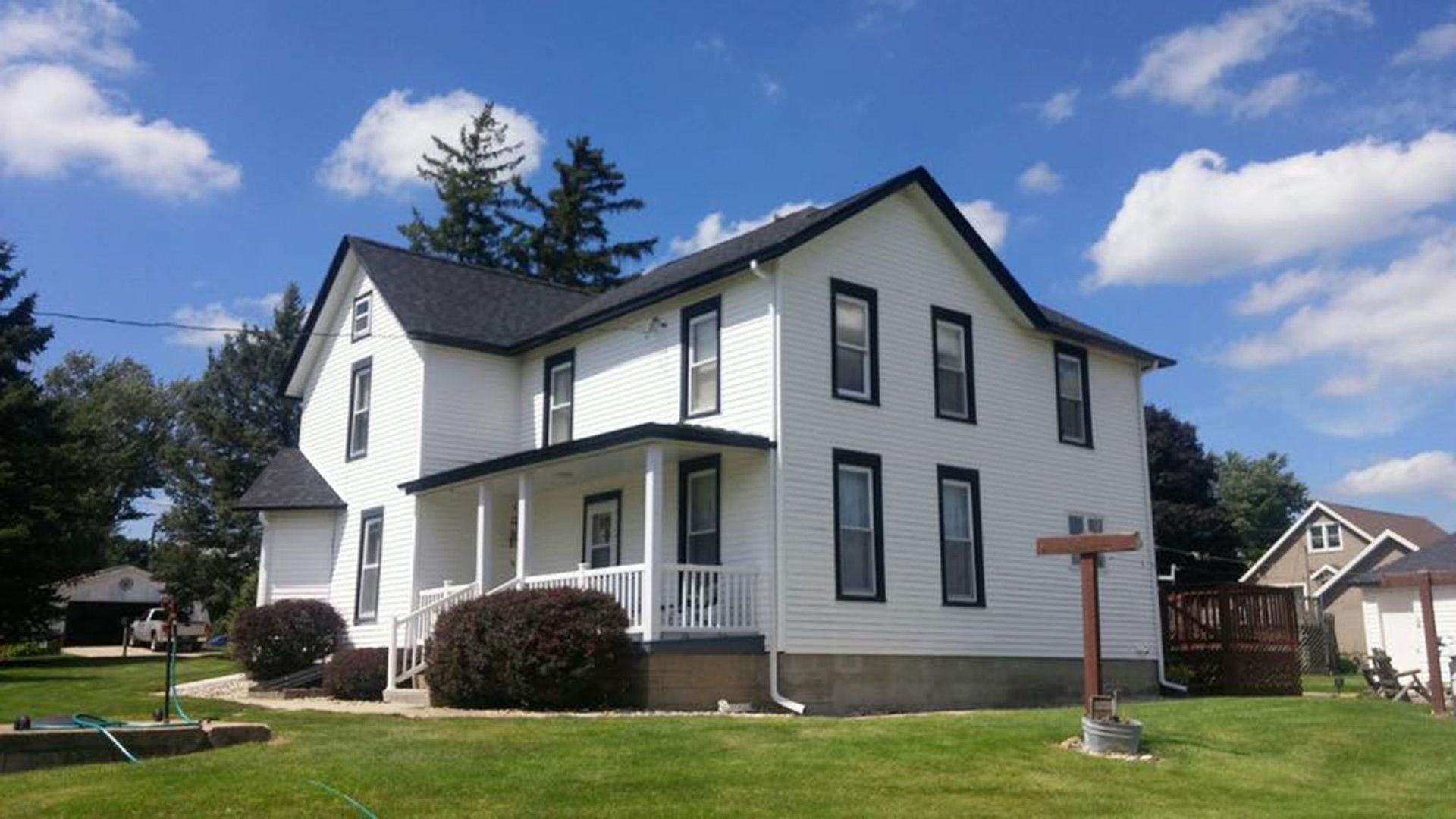 Gallery Midwest Seamless Gutters and Siding