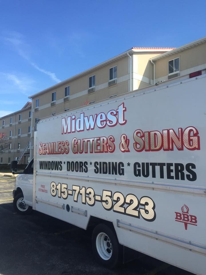 Gallery Midwest Seamless Gutters and Siding