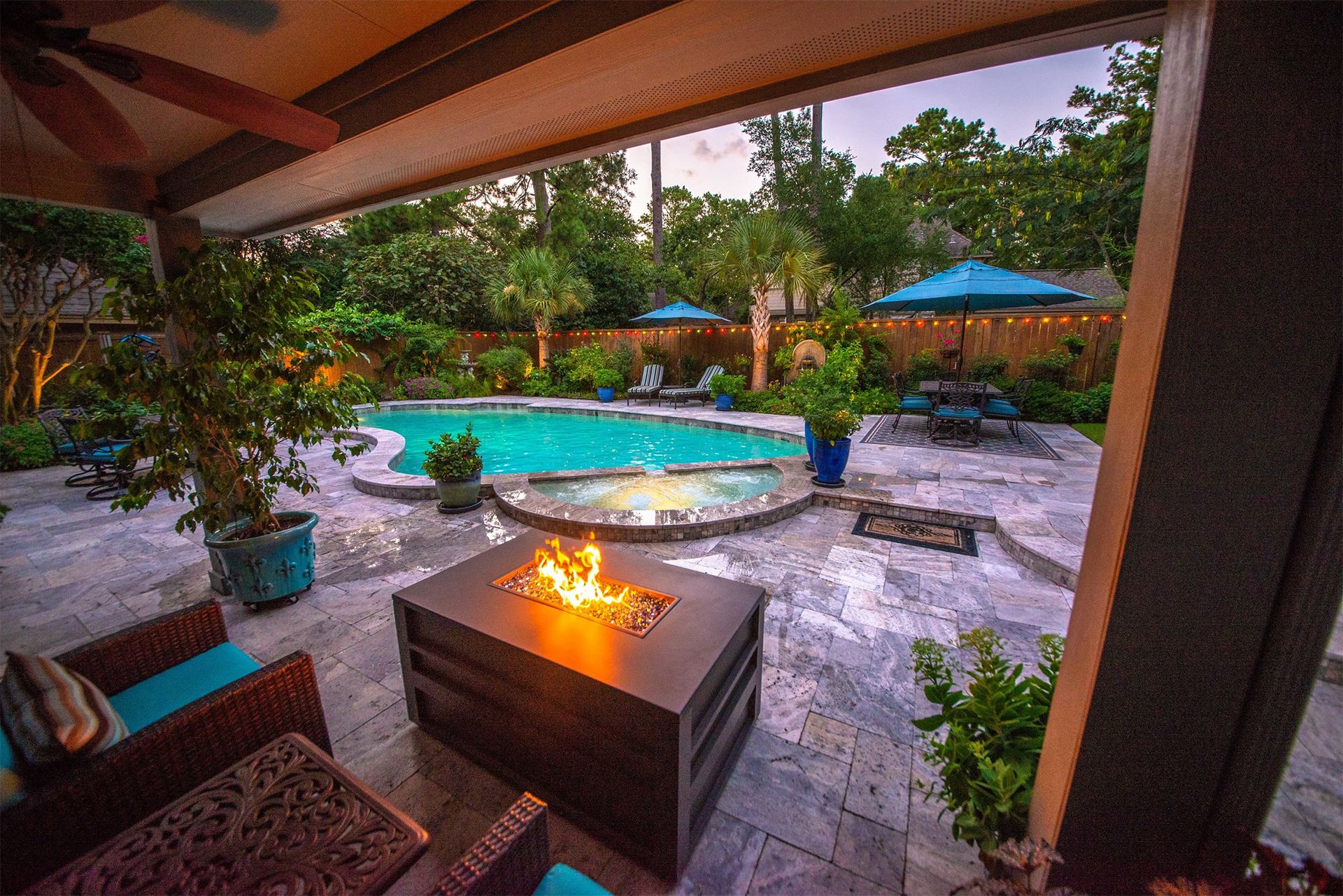 Pool Builders Spring, TX | Mirror Lake Designs