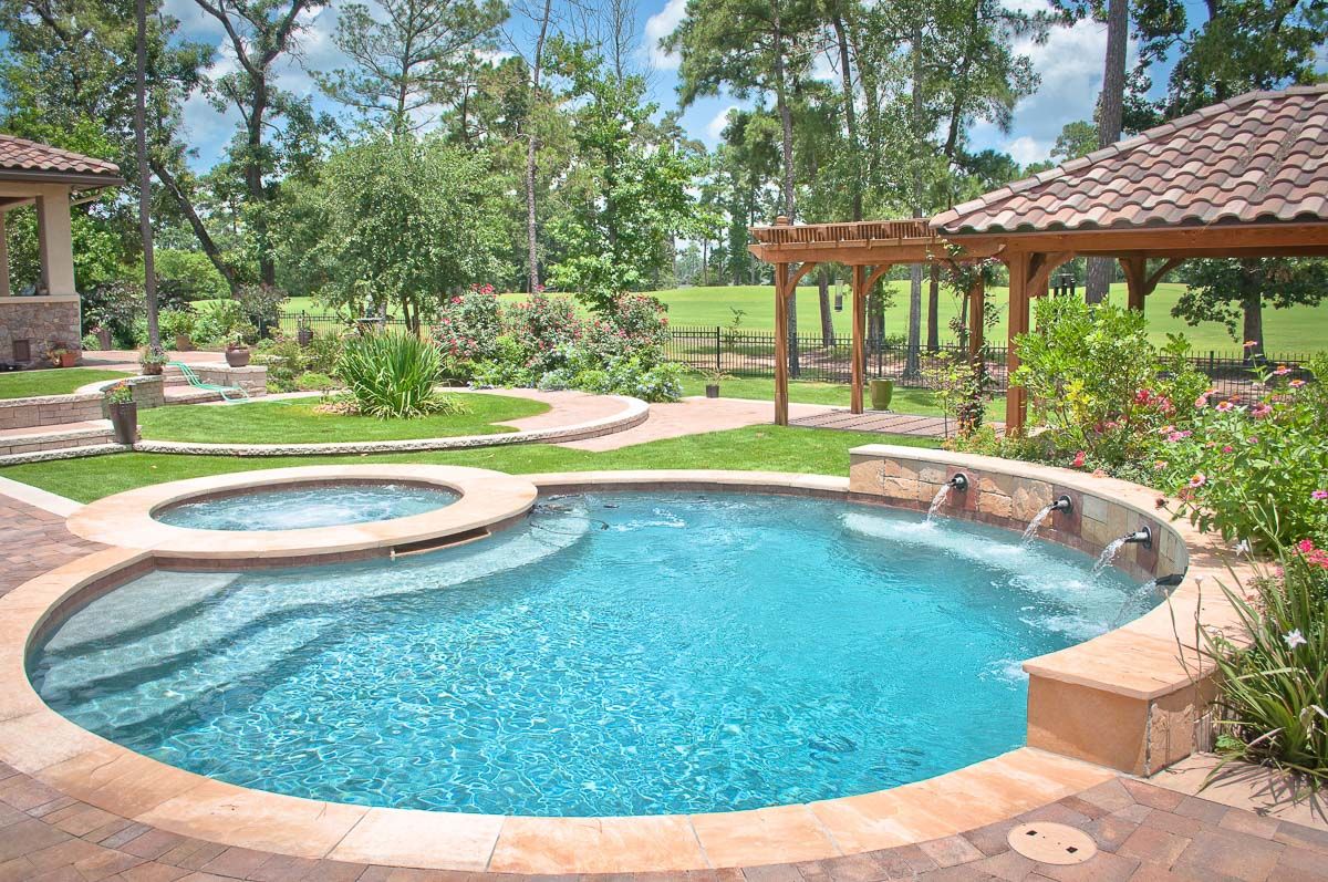 Pool Builders Spring, TX | Mirror Lake Designs