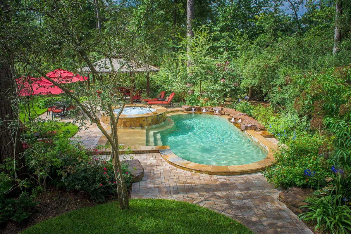 Pool Builders Spring, TX | Mirror Lake Designs