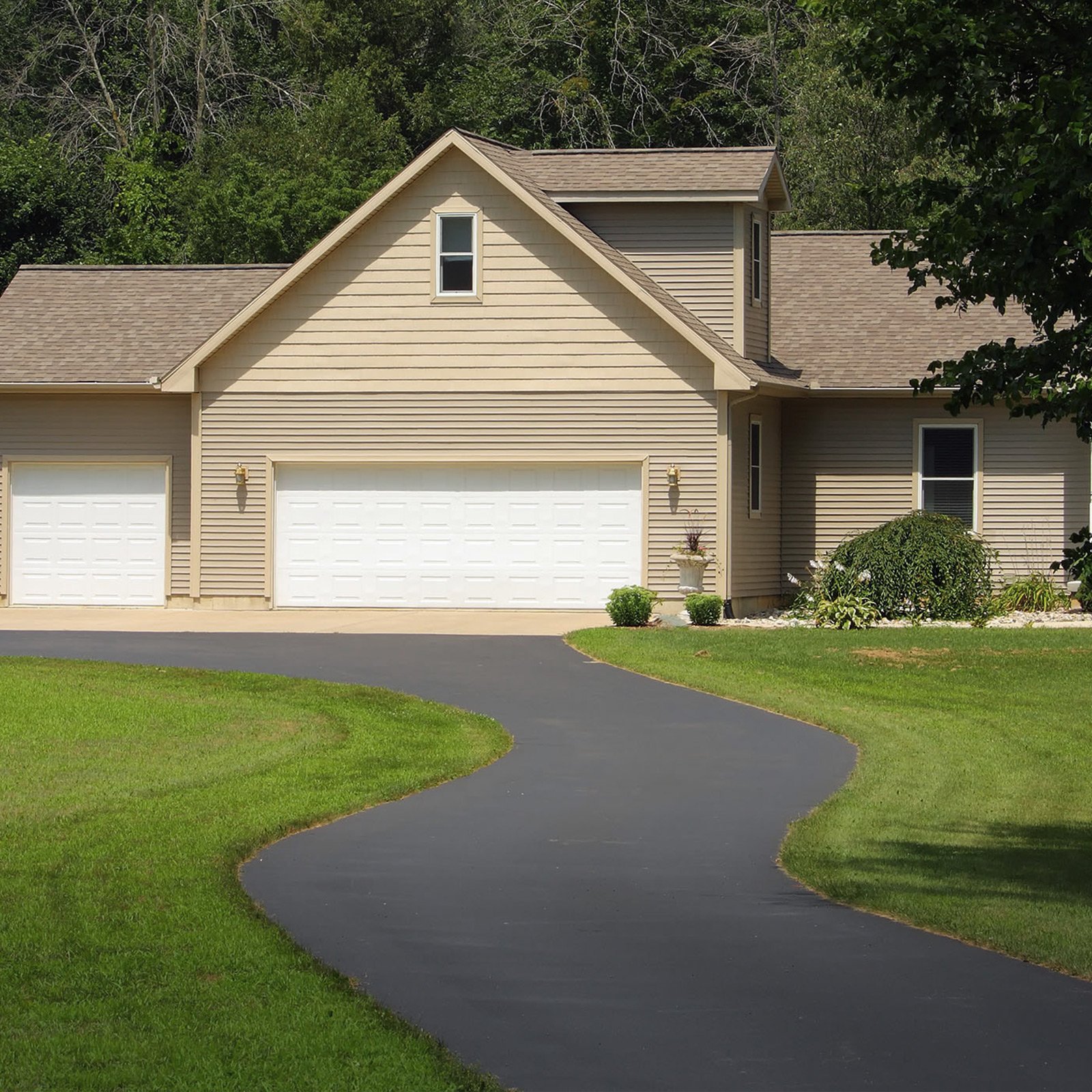 Paco's Construction LLC Paving Contractors Des Moines IA