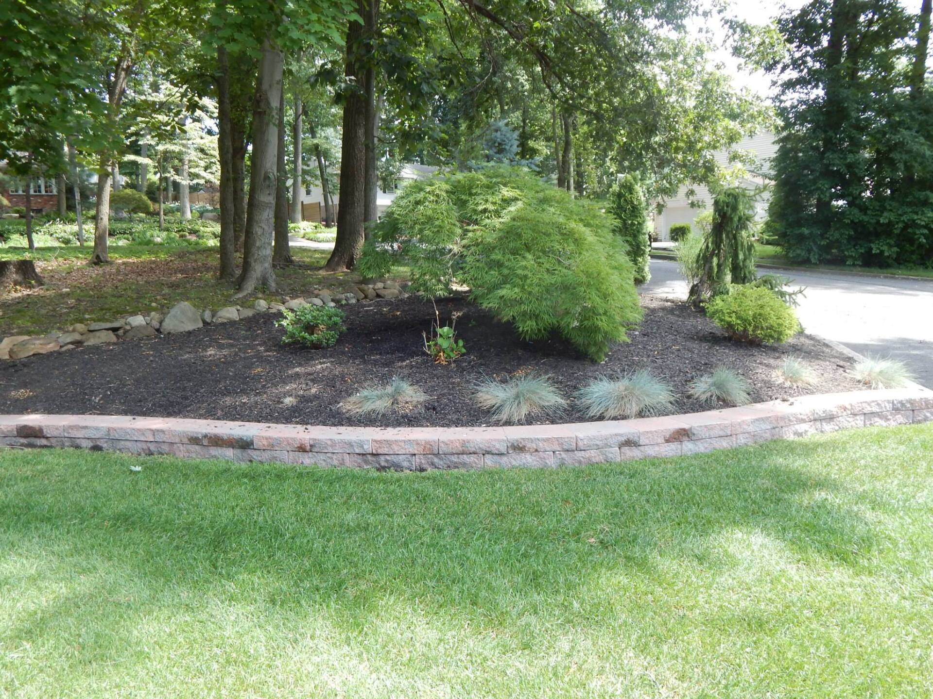 Mulch Services Red or Black Mulch Emerson, NJ