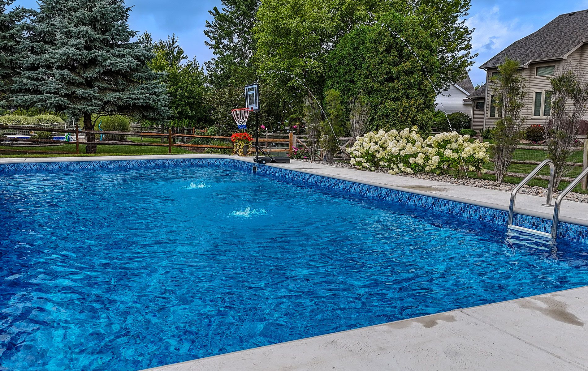 Pool Company Sylvania, OH | Perfect 10 Pools