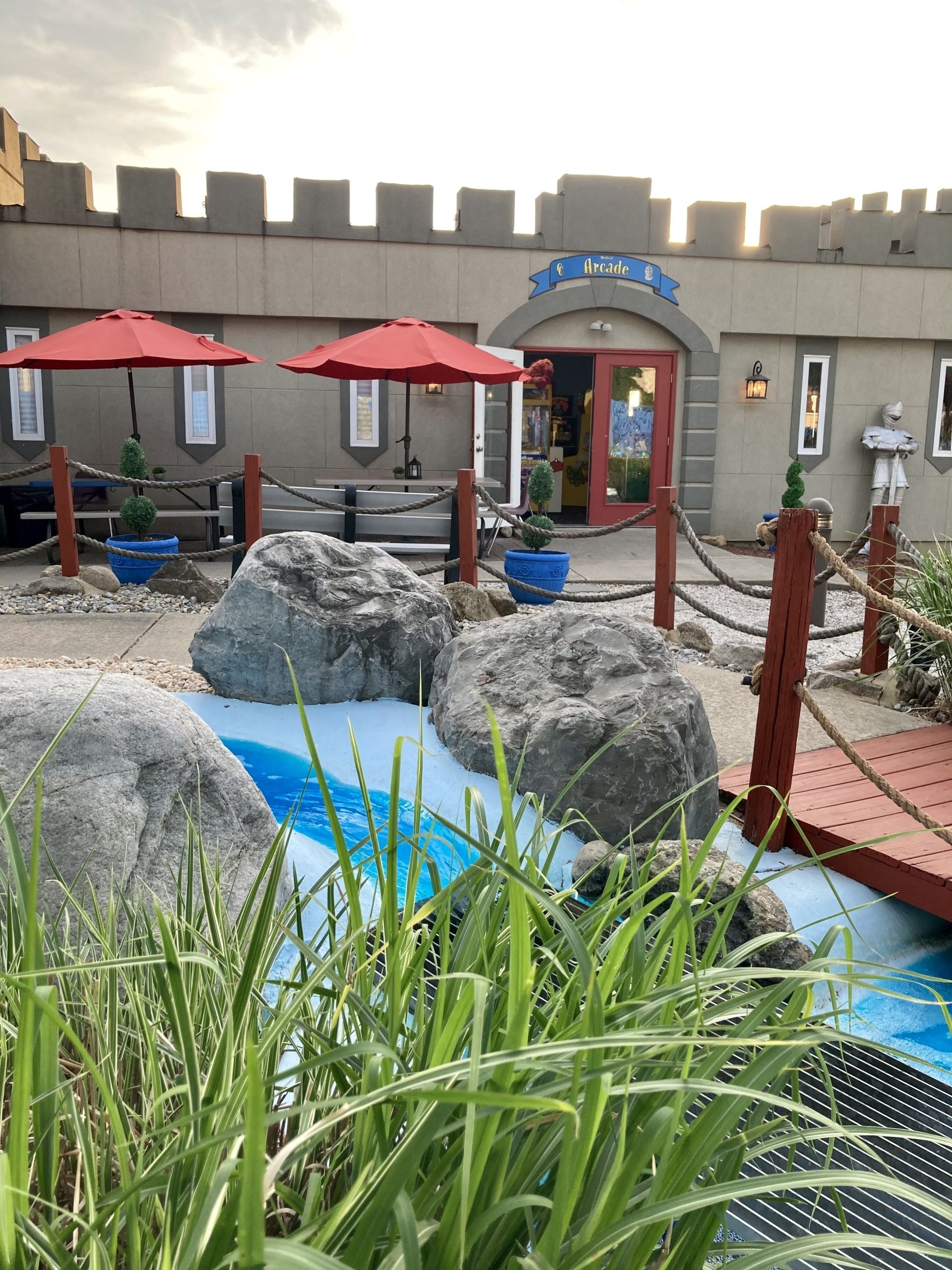 Norwalk Cove Mini Golf - e27zz83
