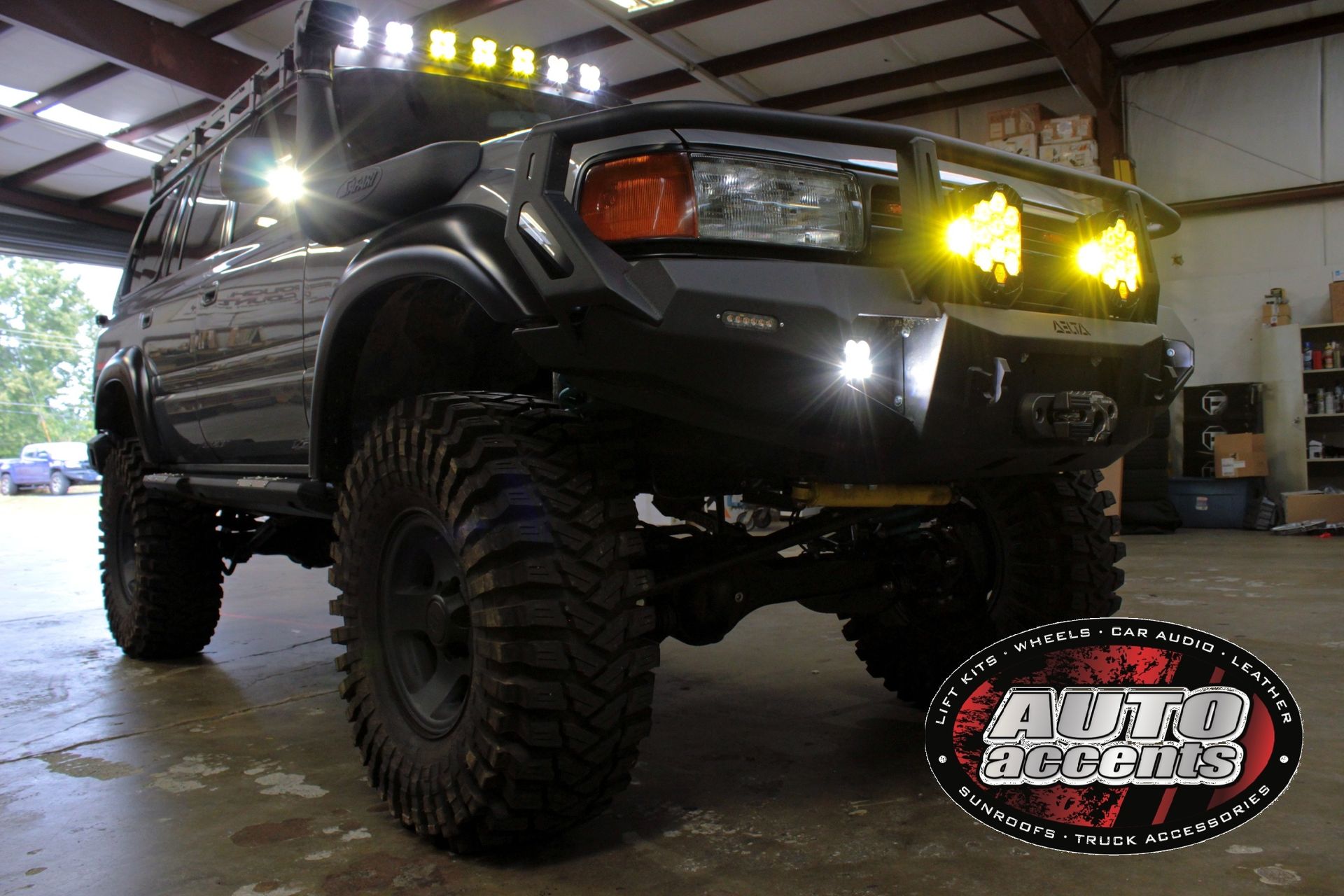 Gallery Auto Accents