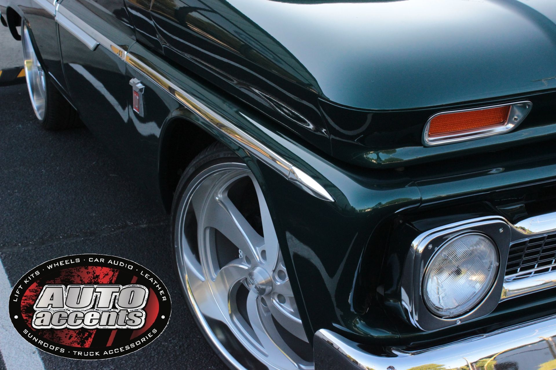 Gallery Auto Accents