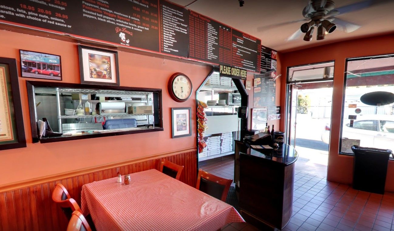 Delucas Pizza