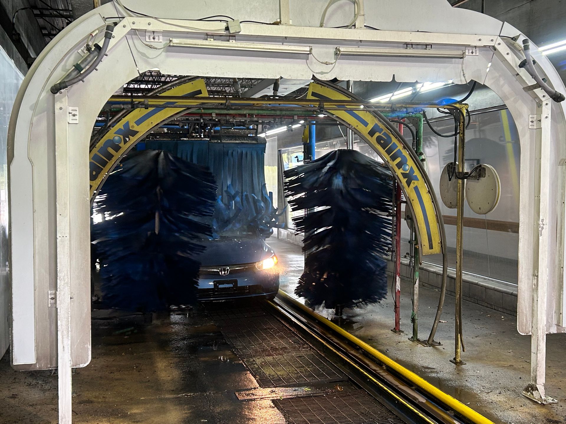 Auto Car Wash Exton, PA White Glove Car Wash & Detail